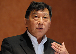 平尾 公彦